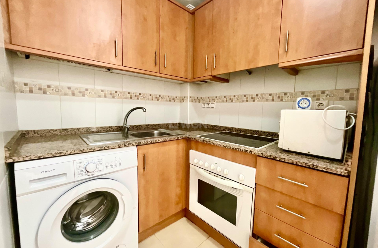 Resale - Apartment / flat - Torrevieja - Centro