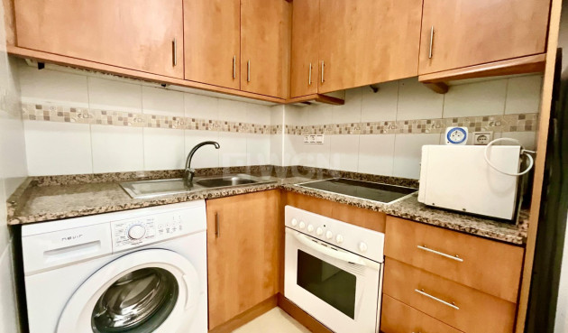 Resale - Apartment / flat - Torrevieja - Centro