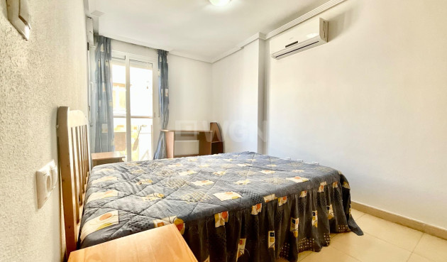 Resale - Apartment / flat - Torrevieja - Centro