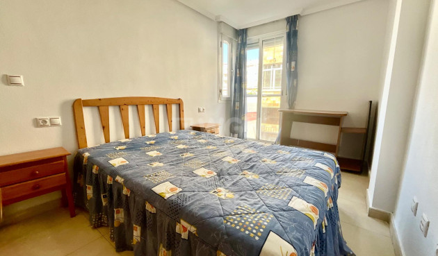 Resale - Apartment / flat - Torrevieja - Centro