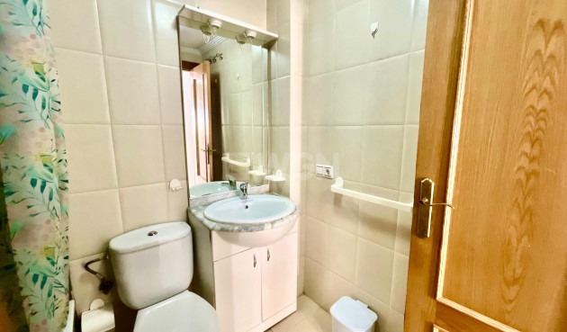 Resale - Apartment / flat - Torrevieja - Centro