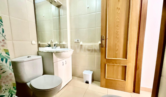 Resale - Apartment / flat - Torrevieja - Centro