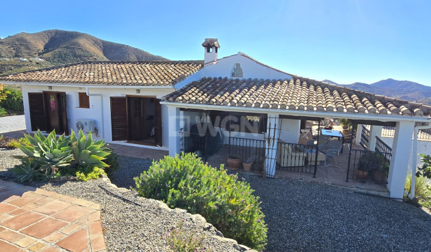 Resale - Villa - Canillas de Aceituno - Inland