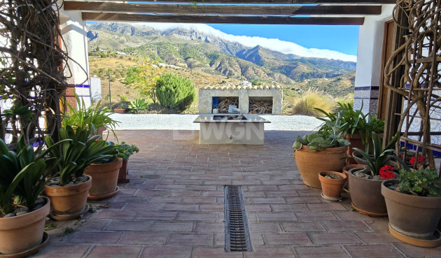 Resale - Villa - Canillas de Aceituno - Inland