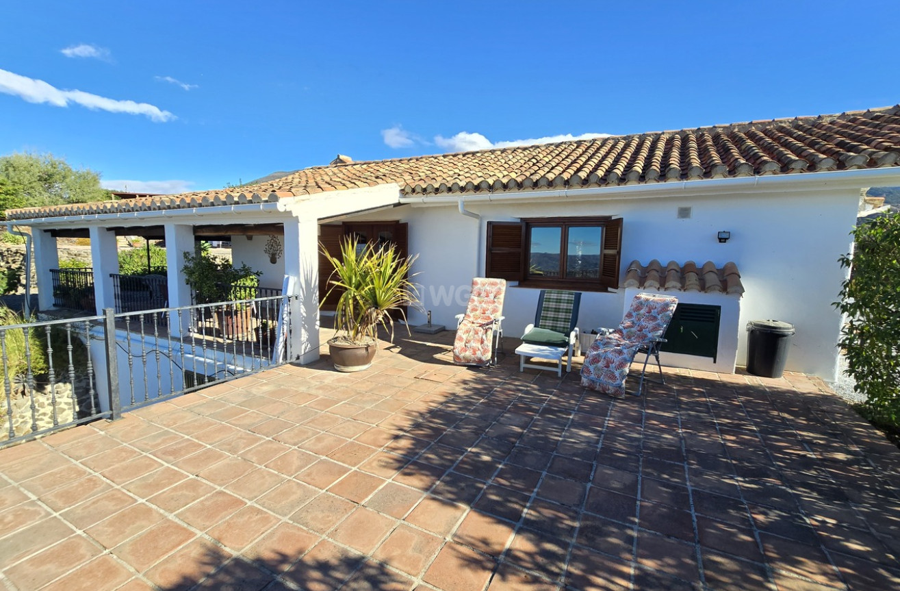 Resale - Villa - Canillas de Aceituno - Inland