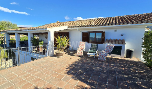 Resale - Villa - Canillas de Aceituno - Inland