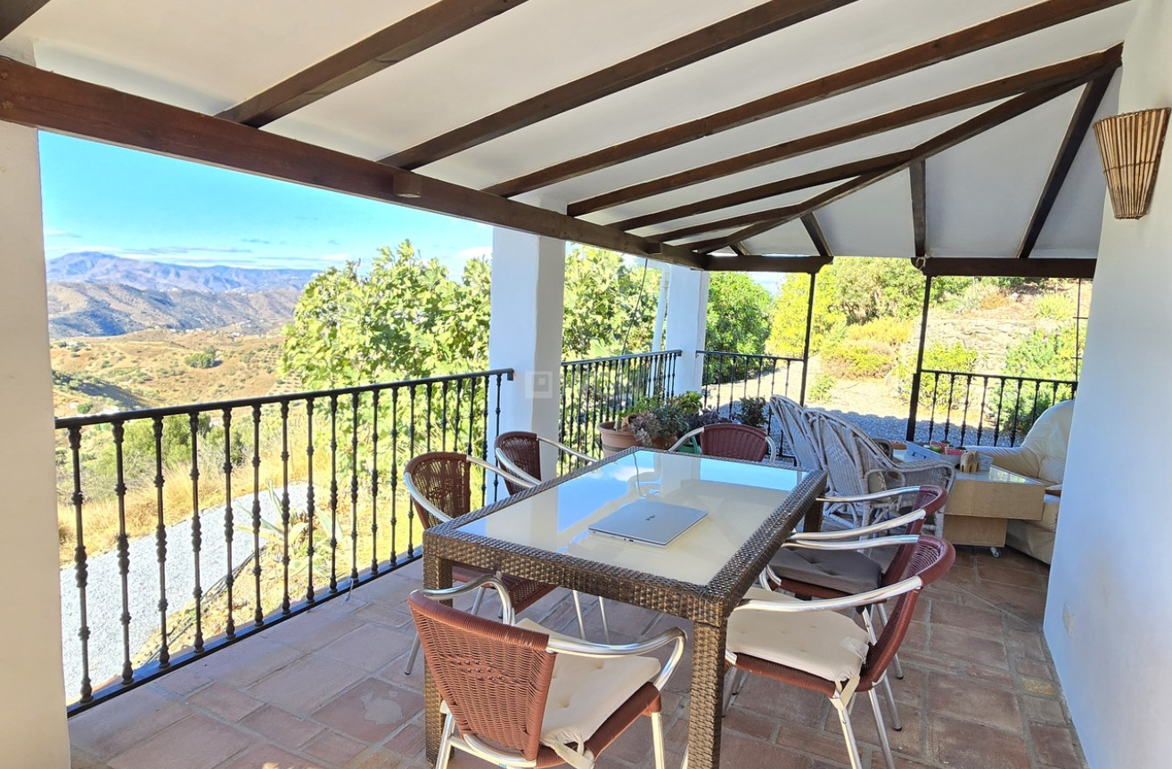 Resale - Villa - Canillas de Aceituno - Inland