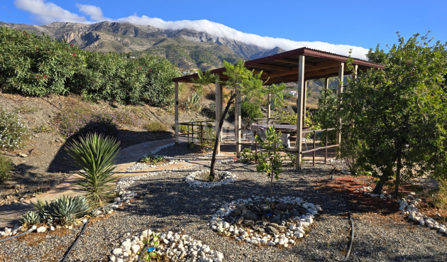 Resale - Villa - Canillas de Aceituno - Inland