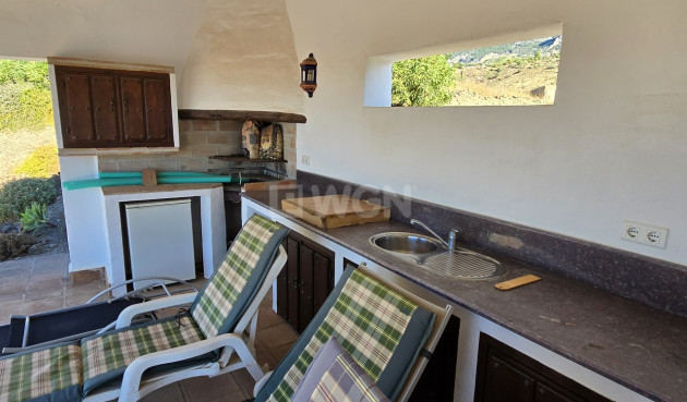 Resale - Villa - Canillas de Aceituno - Inland