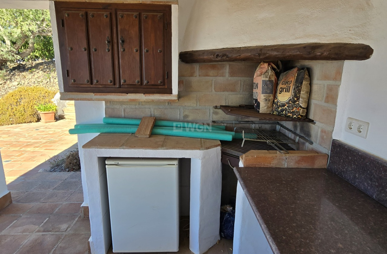 Resale - Villa - Canillas de Aceituno - Inland