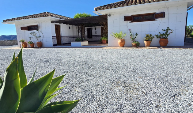 Resale - Villa - Canillas de Aceituno - Inland