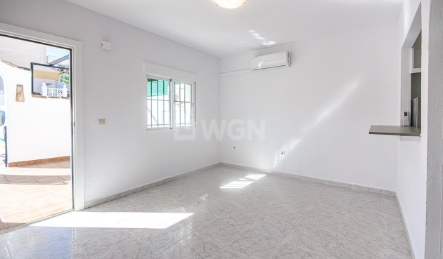 Resale - Villa - San Miguel de Salinas - Inland