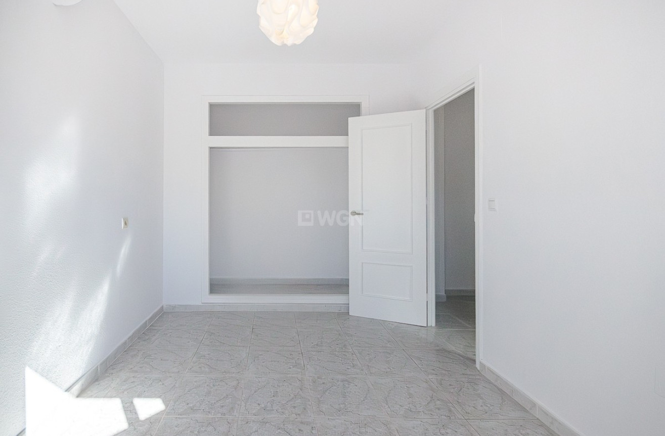 Resale - Villa - San Miguel de Salinas - Inland