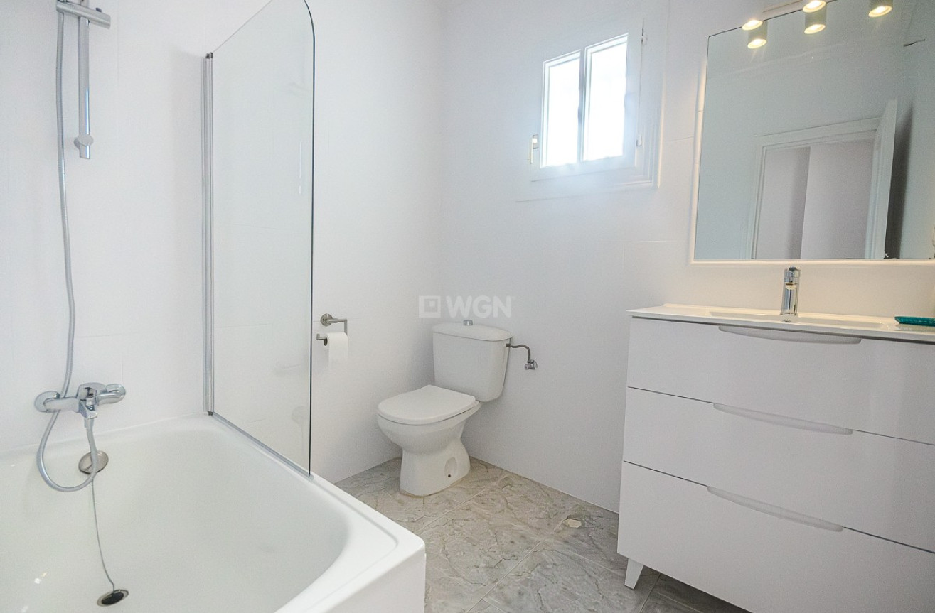 Resale - Villa - San Miguel de Salinas - Inland