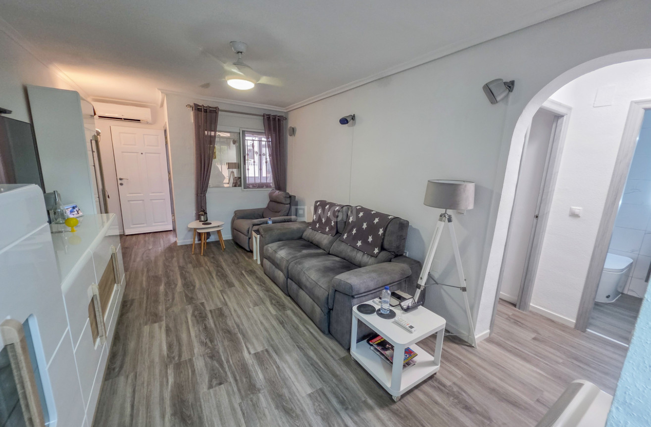 Odsprzedaż - Mieszkanie w bloku - Vistabella Golf Entre Naranjos - Inland