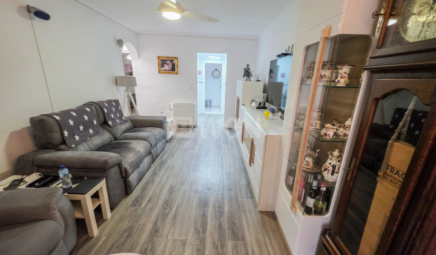 Odsprzedaż - Mieszkanie w bloku - Vistabella Golf Entre Naranjos - Inland