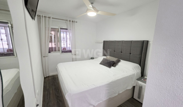 Odsprzedaż - Mieszkanie w bloku - Vistabella Golf Entre Naranjos - Inland