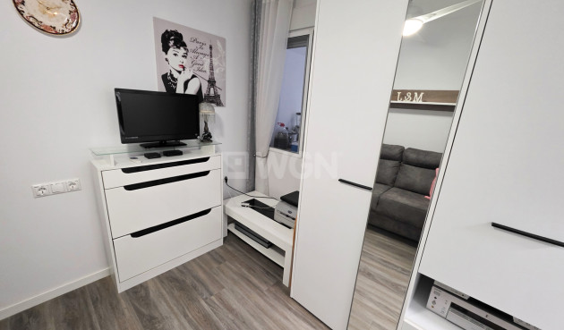 Odsprzedaż - Mieszkanie w bloku - Vistabella Golf Entre Naranjos - Inland