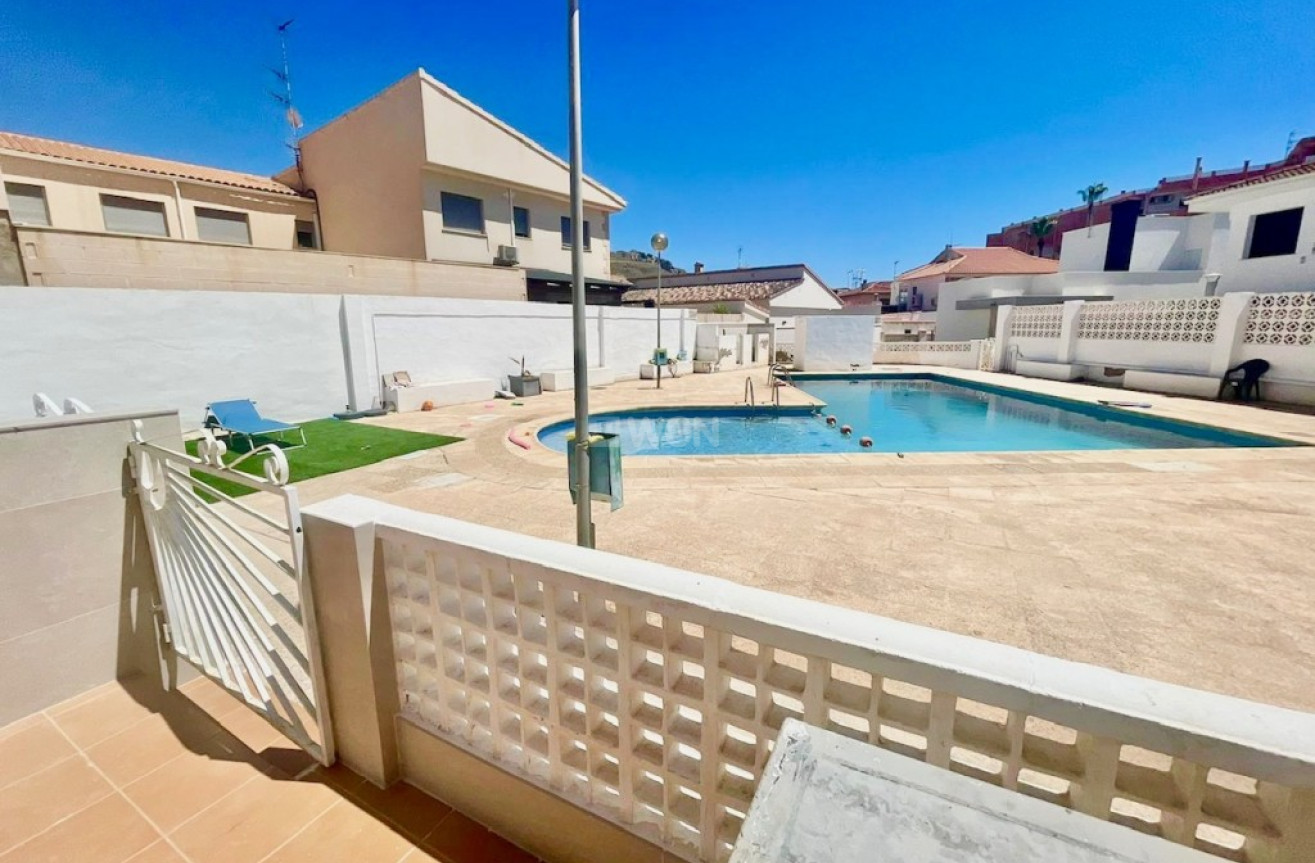 Reventa - Adosado - Aquilas