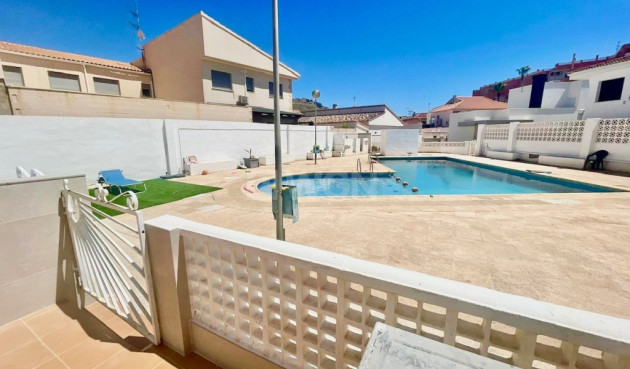 Reventa - Adosado - Aquilas