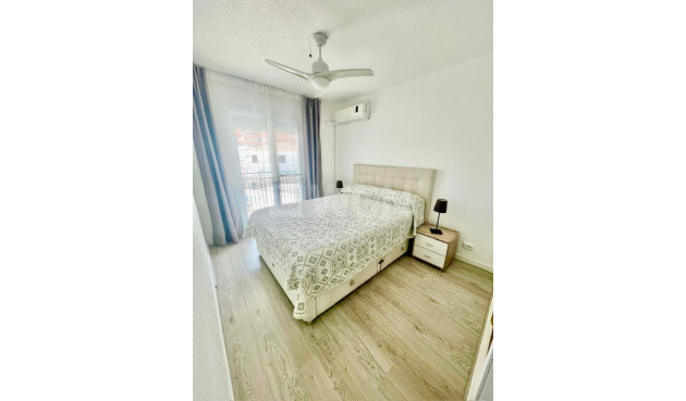 Reventa - Adosado - Aquilas