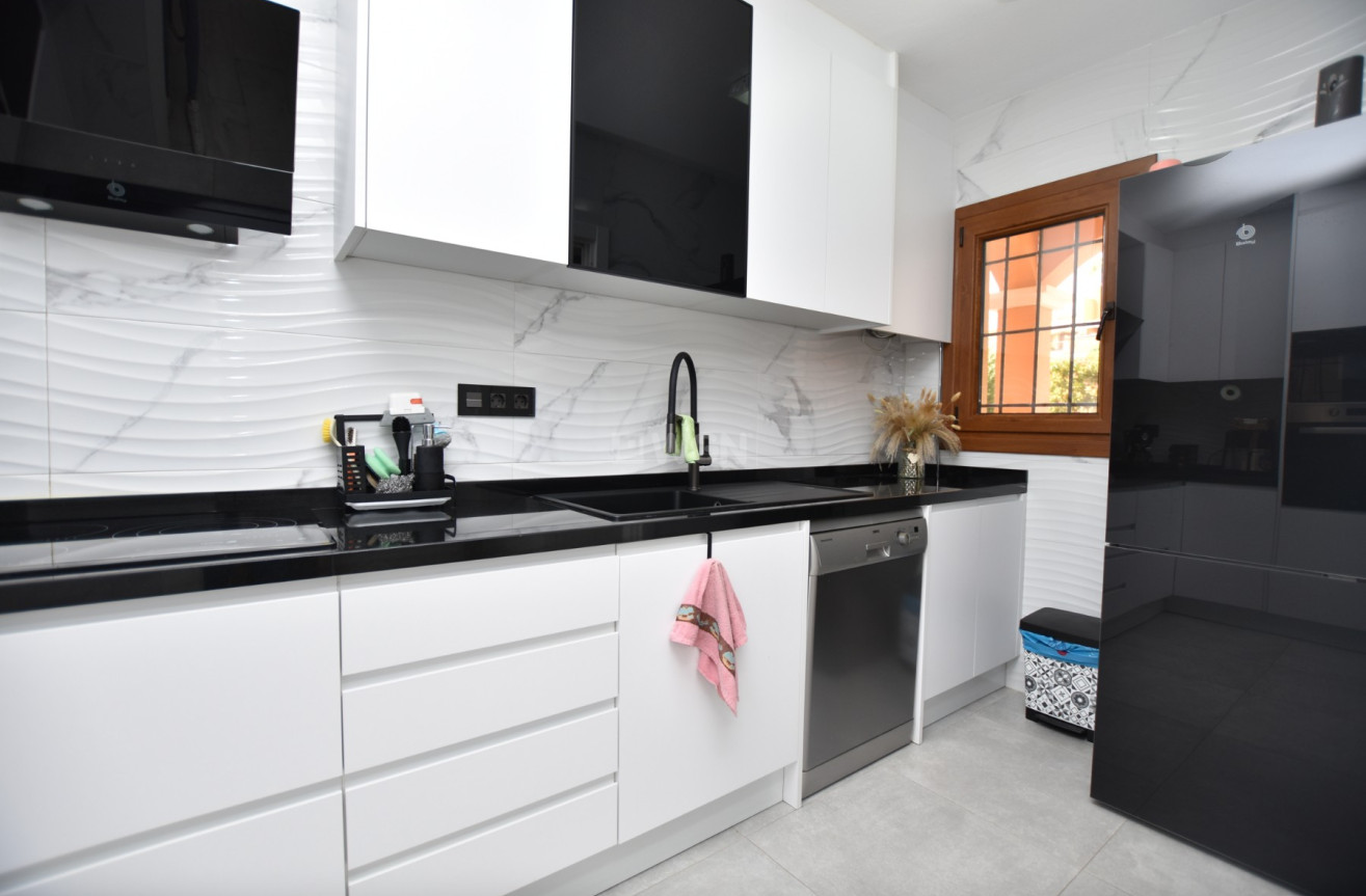 Odsprzedaż - Kamienica - Algorfa - Inland