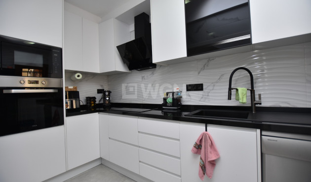 Odsprzedaż - Kamienica - Algorfa - Inland