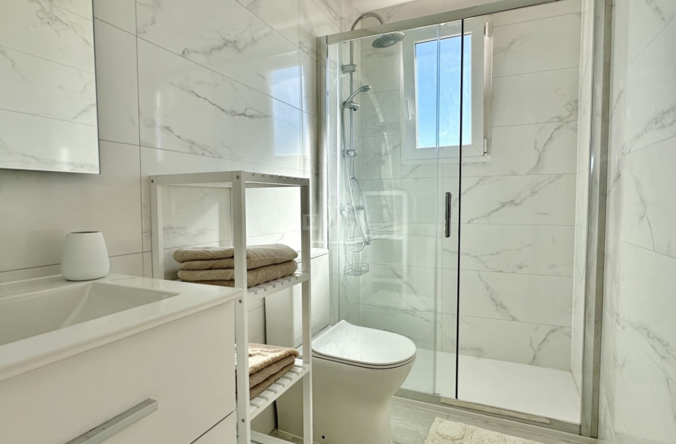 Odsprzedaż - Mieszkanie w bloku - Orihuela Costa - Costa Blanca