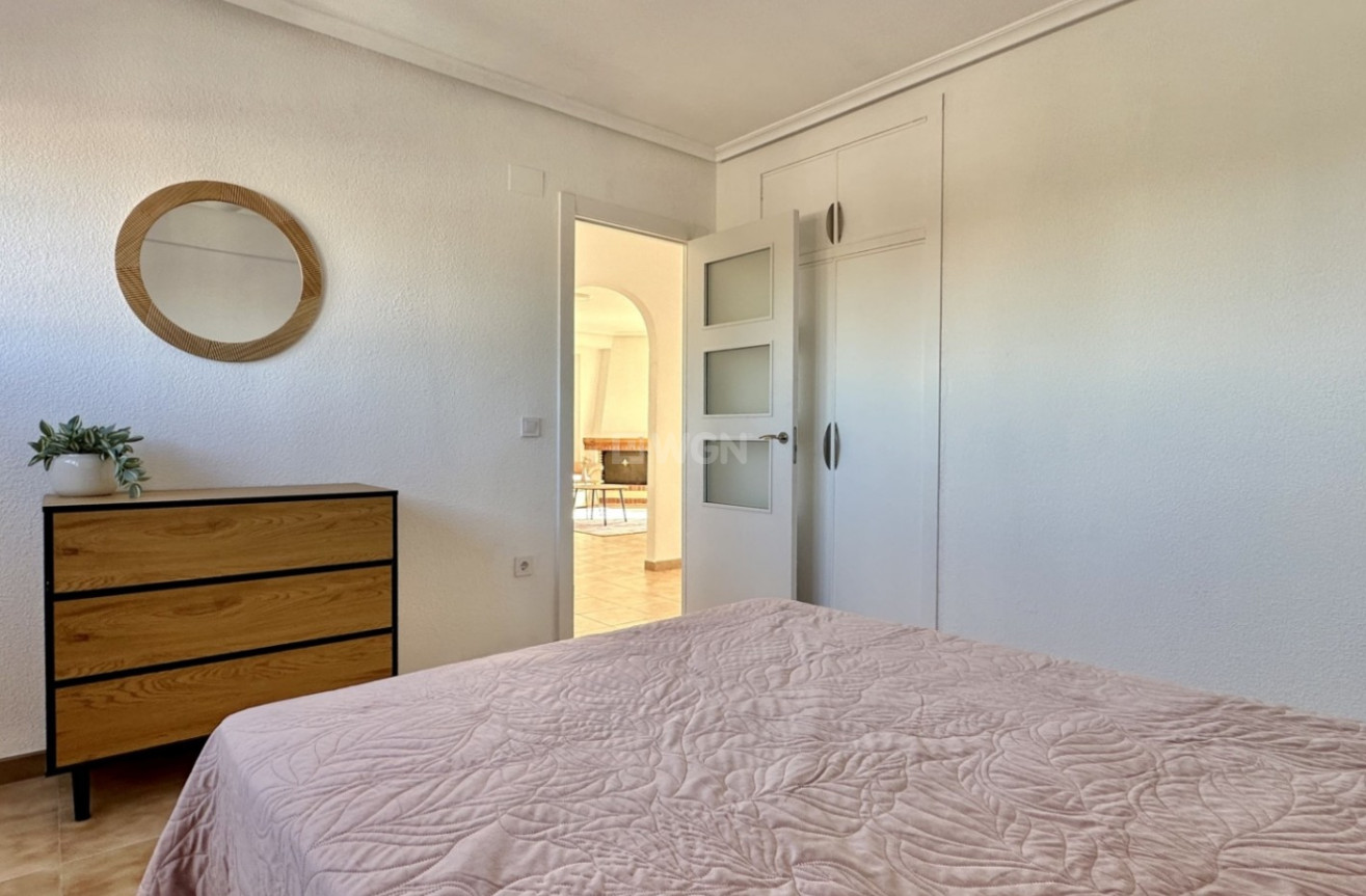 Odsprzedaż - Mieszkanie w bloku - Orihuela Costa - Costa Blanca