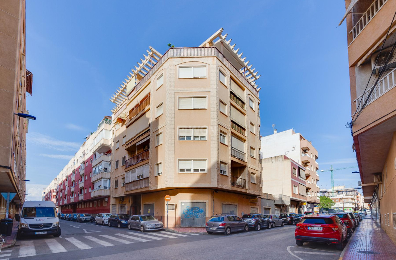 Resale - Apartment / flat - Torrevieja - Costa Blanca