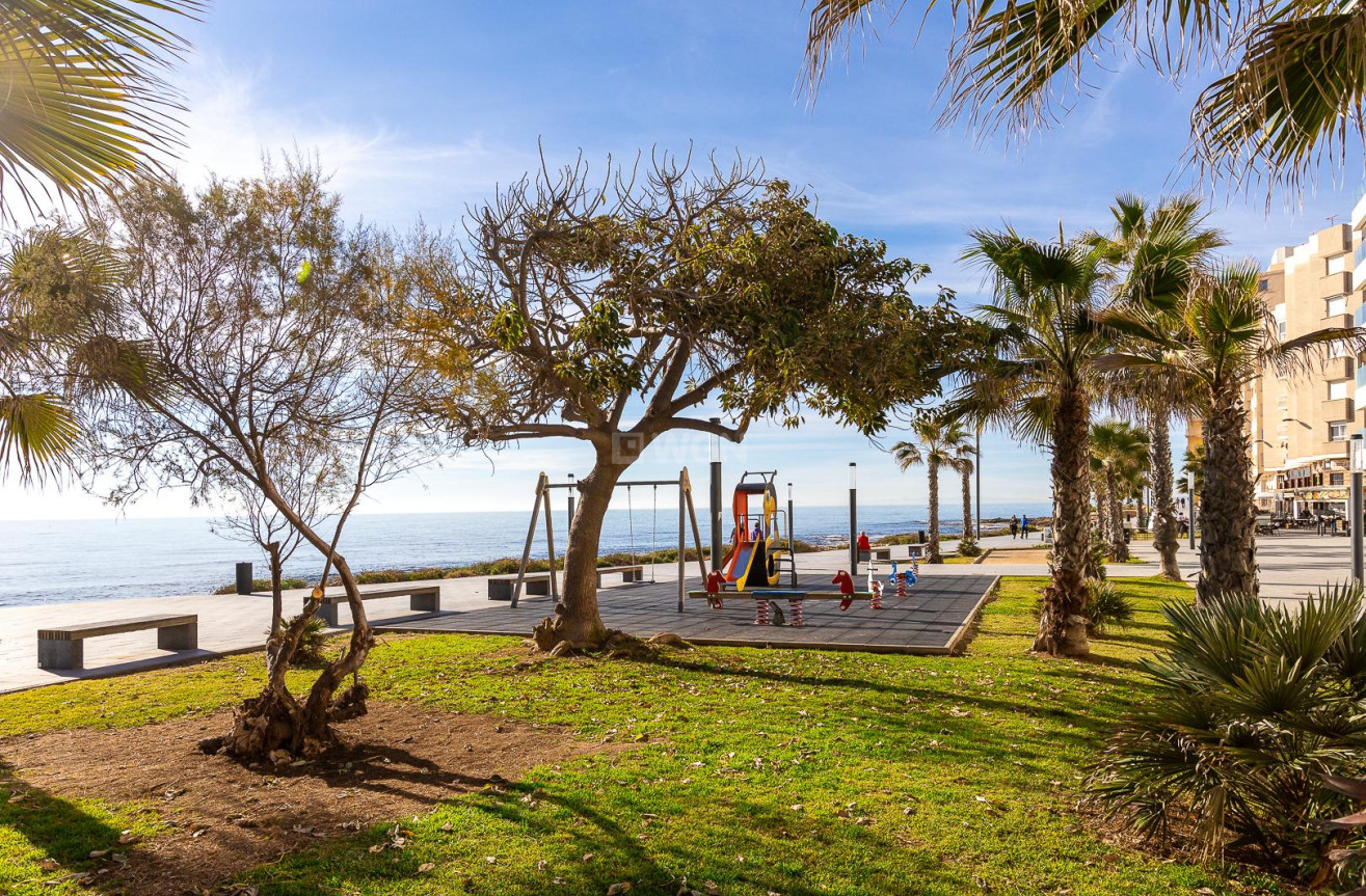 Resale - Apartment / flat - Torrevieja - Costa Blanca