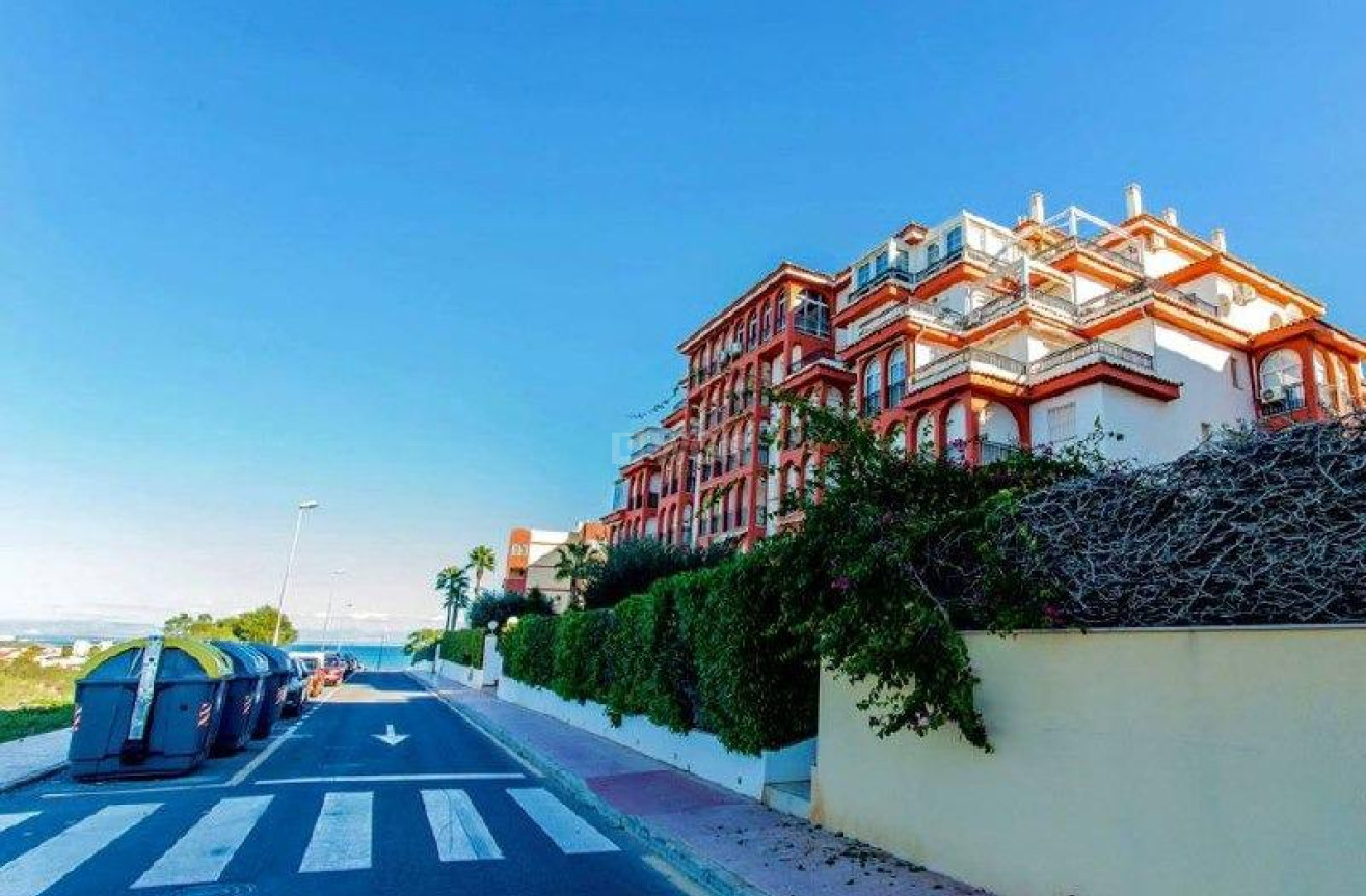 Odsprzedaż - Mieszkanie w bloku - Torrevieja - Aguas Nuevas 2