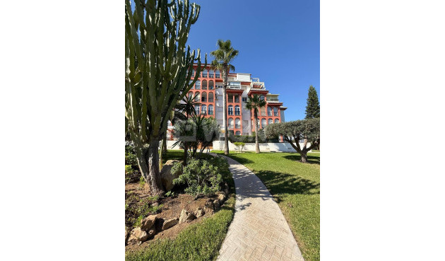 Odsprzedaż - Mieszkanie w bloku - Torrevieja - Aguas Nuevas 2