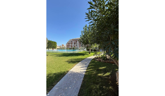 Odsprzedaż - Mieszkanie w bloku - Torrevieja - Aguas Nuevas 2