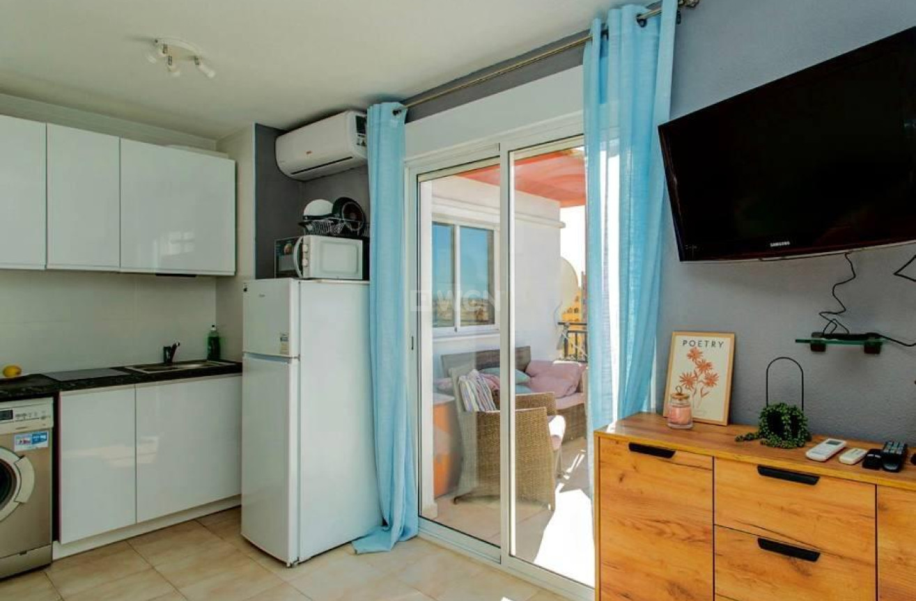 Odsprzedaż - Mieszkanie w bloku - Torrevieja - Aguas Nuevas 2