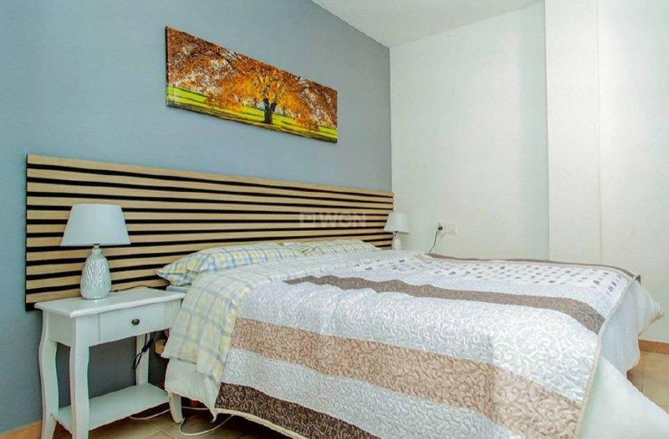 Odsprzedaż - Mieszkanie w bloku - Torrevieja - Aguas Nuevas 2