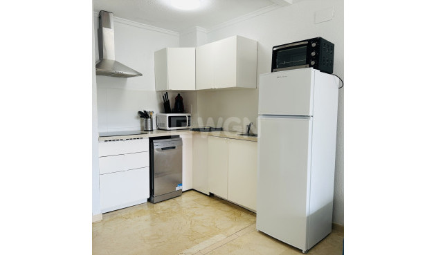 Odsprzedaż - Mieszkanie w bloku - Torrevieja - Costa Blanca