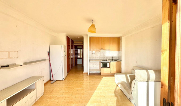 Resale - Apartment / flat - Torrevieja - aguas nuevas