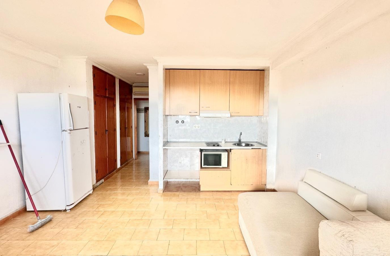 Resale - Apartment / flat - Torrevieja - aguas nuevas