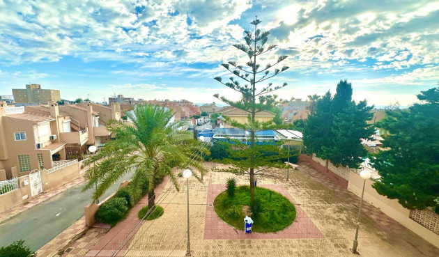 Resale - Apartment / flat - Torrevieja - aguas nuevas