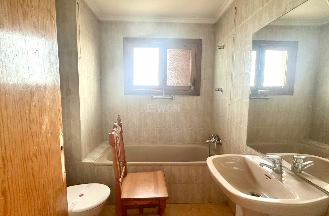 Resale - Apartment / flat - Torrevieja - aguas nuevas