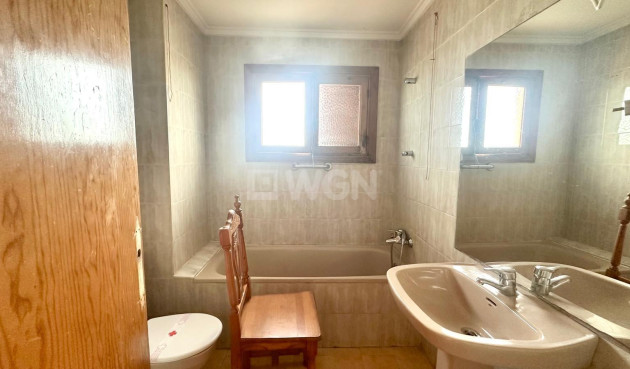 Resale - Apartment / flat - Torrevieja - aguas nuevas