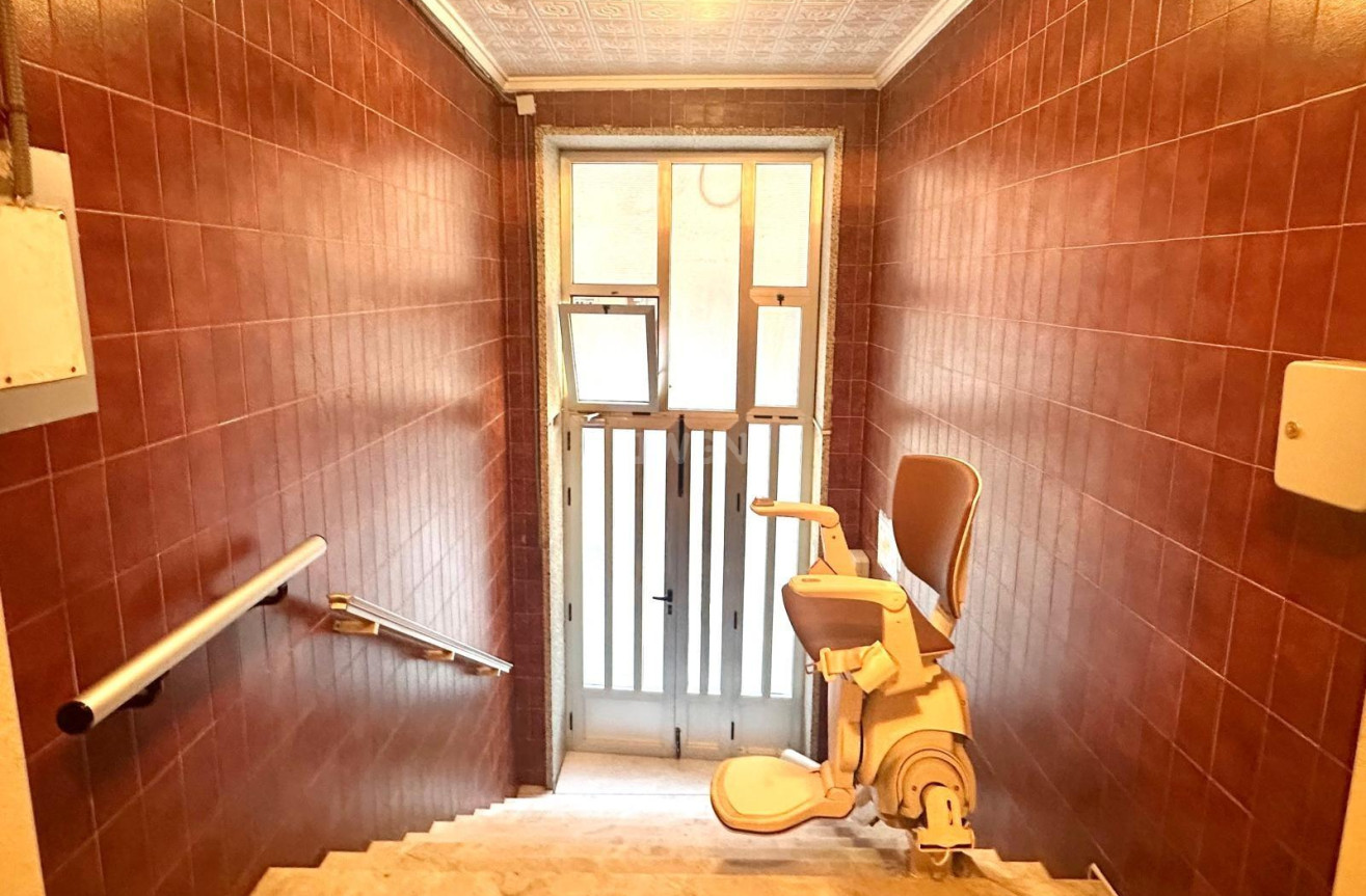 Odsprzedaż - Mieszkanie w bloku - Torrevieja - Playa del Cura