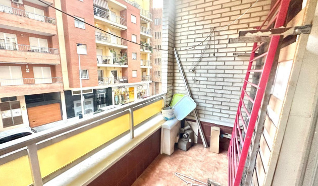 Odsprzedaż - Mieszkanie w bloku - Torrevieja - Playa del Cura