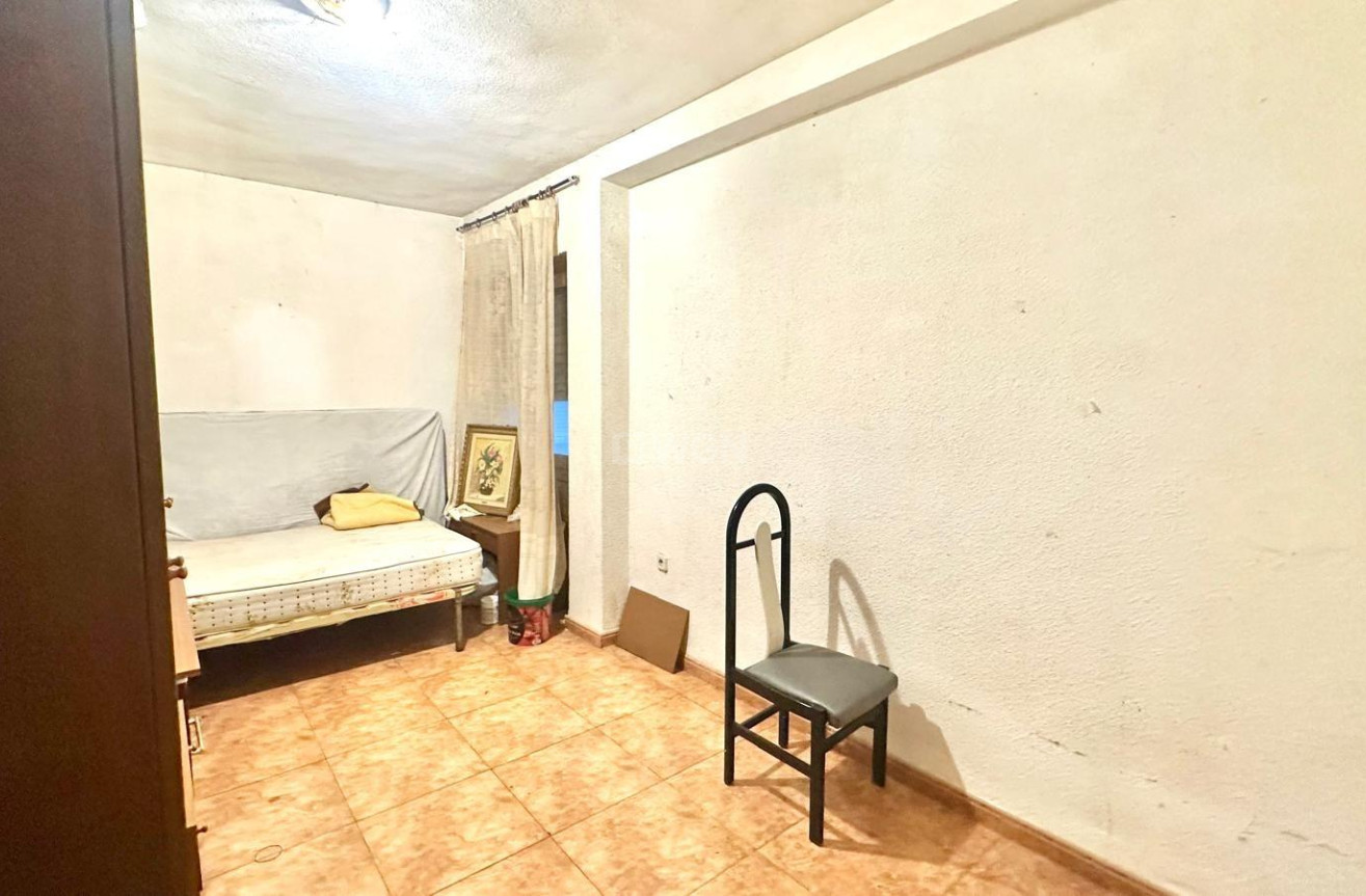 Odsprzedaż - Mieszkanie w bloku - Torrevieja - Playa del Cura