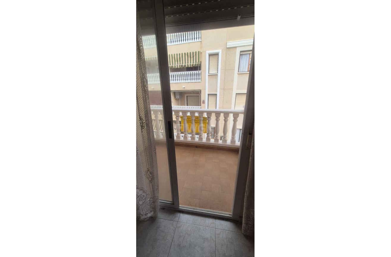 Resale - Apartment / flat - Torrevieja - La Mata