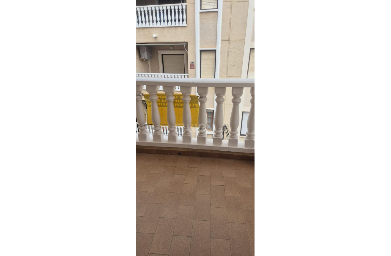Resale - Apartment / flat - Torrevieja - La Mata