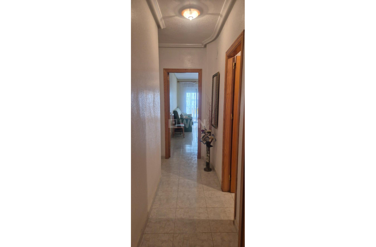 Resale - Apartment / flat - Torrevieja - La Mata