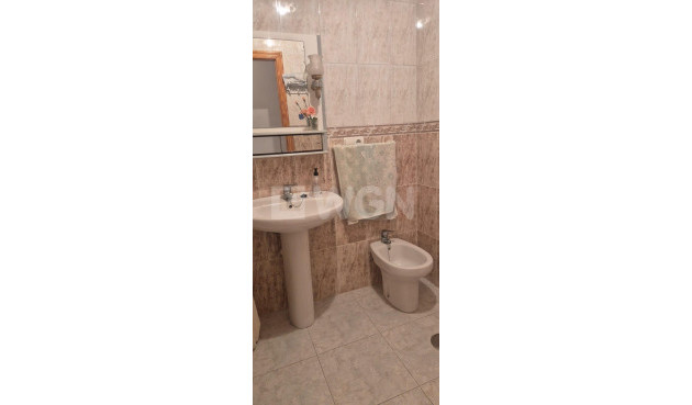 Resale - Apartment / flat - Torrevieja - La Mata