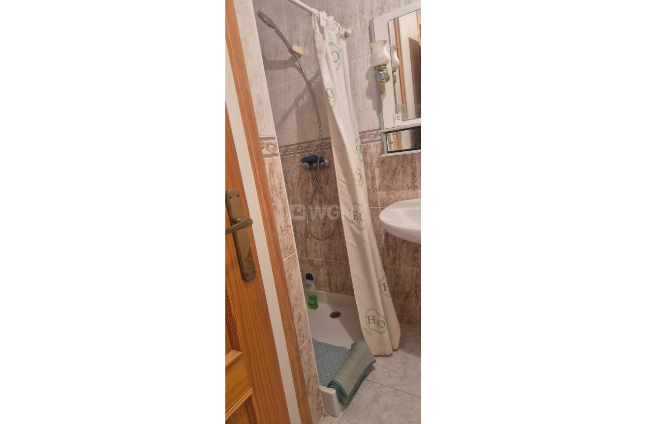 Resale - Apartment / flat - Torrevieja - La Mata